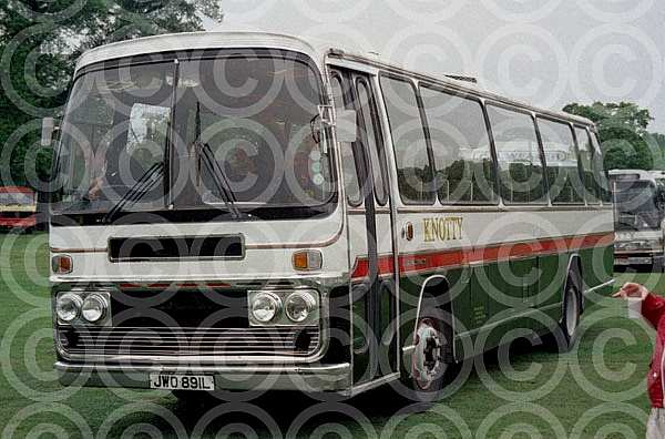 JWO891L Knotty Bus,Chesterton Edmunds,Rassau