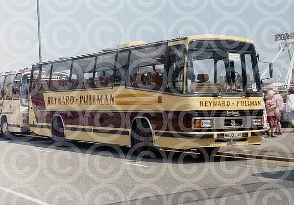 B633LJU Reynard Bus Milburn,Leaveing