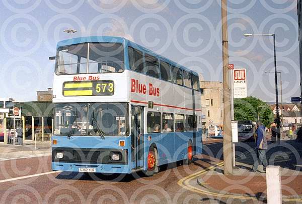 G362YUR Blue Bus,Bolton Armchair,Brentford