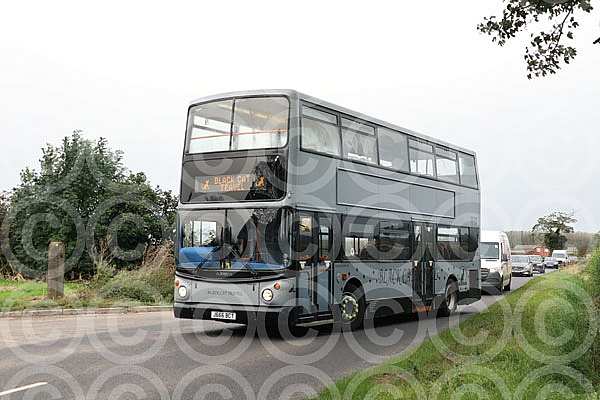 J666BCT (Y464NHK) Black Cat Travel,Harmston Shoreline Suncruisers, Scarboroug Stagecoach East London